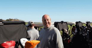 esagcs-november-turfgrass-man-golf-carts